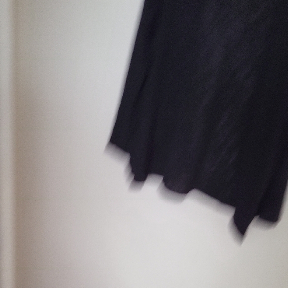 Kim&co Elegant Shear Black Open-Front Sweater – Perfect for Layering - Picture 9 of 10